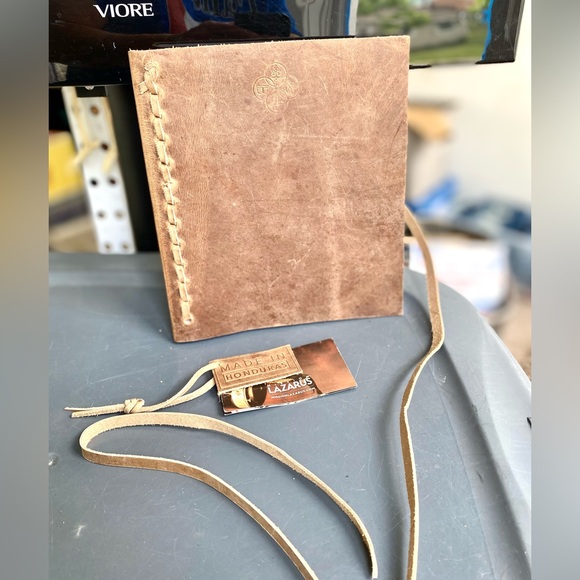 Leather Bound Journal Writing Notebook Handmade in Honduras by Lazurus Artisan - Picture 2 of 9